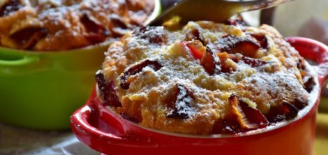 яблочная шарлотка