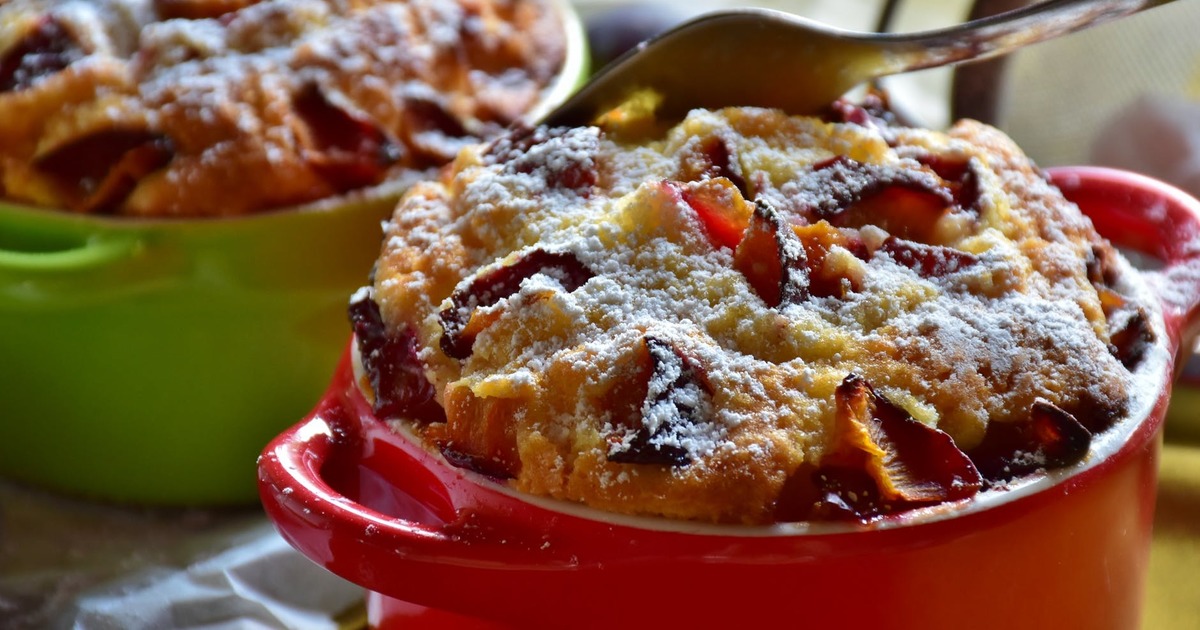 яблочная шарлотка