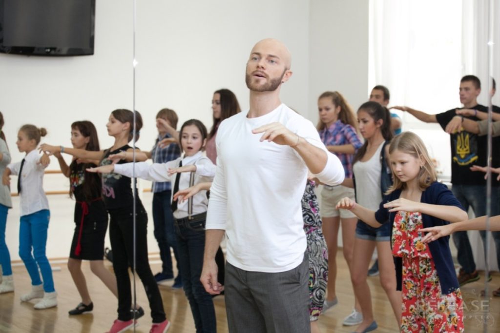 школы танцев киев