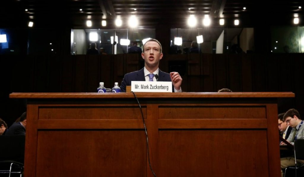 скандалы Facebook