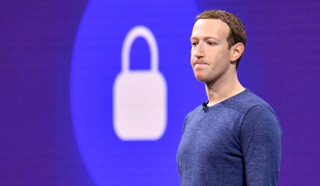 скандалы Facebook