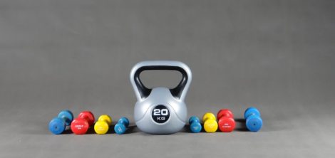 можно ли поднимать тяжести детям