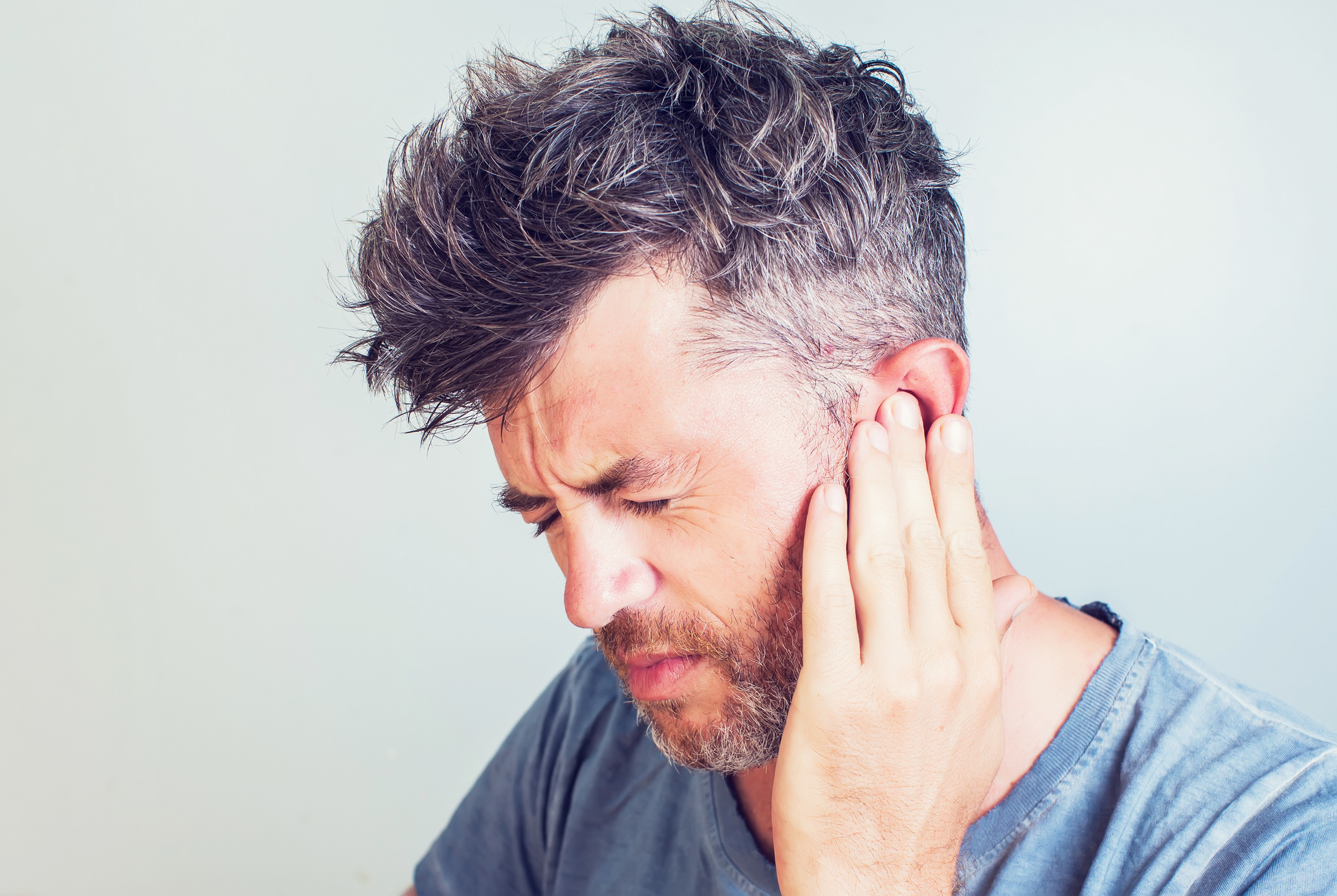 Как вылечить проблемы с ухом